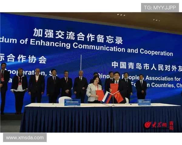 球队与国际俱乐部达成友好交流合作协议共同推动体育文化发展和资源共享